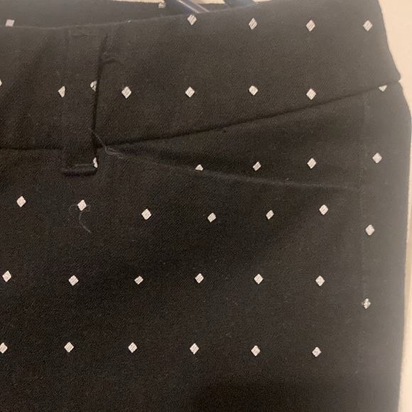 Old Navy Pixie Mid-Rise Size 4 Regular Black/White Women’s Pants - Picture 2 of 7